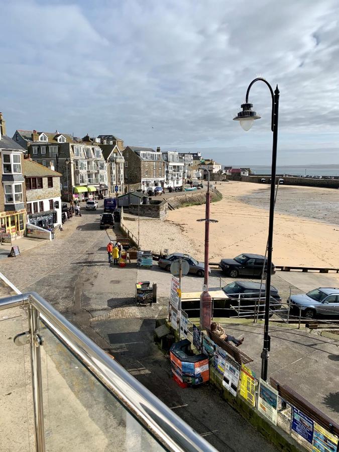 Modern Studio Apartment With Stunning Views! St Ives  Bagian luar foto